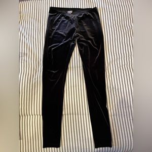 Women’s, J. Jill brand, slim legged pants.